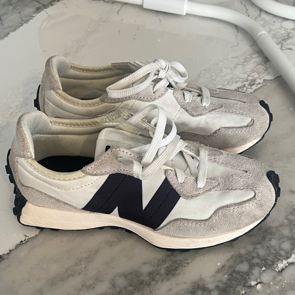 Little kids Sz 1 New Balance Cream and Black Sneakers